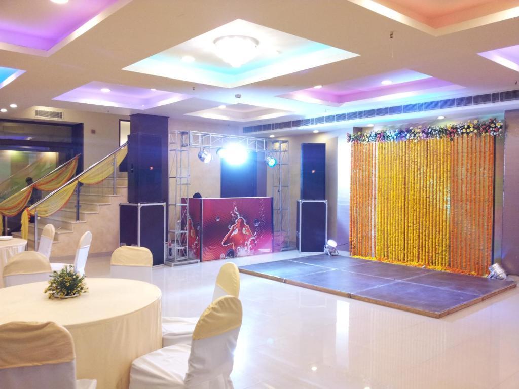 Oyo 1227 Hotel Rousha Inn Ghaziabad Exteriör bild