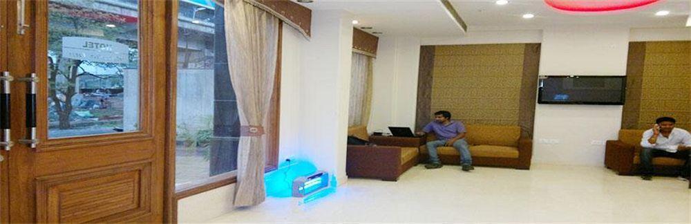 Oyo 1227 Hotel Rousha Inn Ghaziabad Exteriör bild