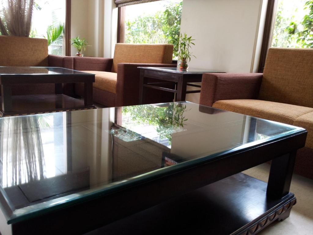 Oyo 1227 Hotel Rousha Inn Ghaziabad Exteriör bild